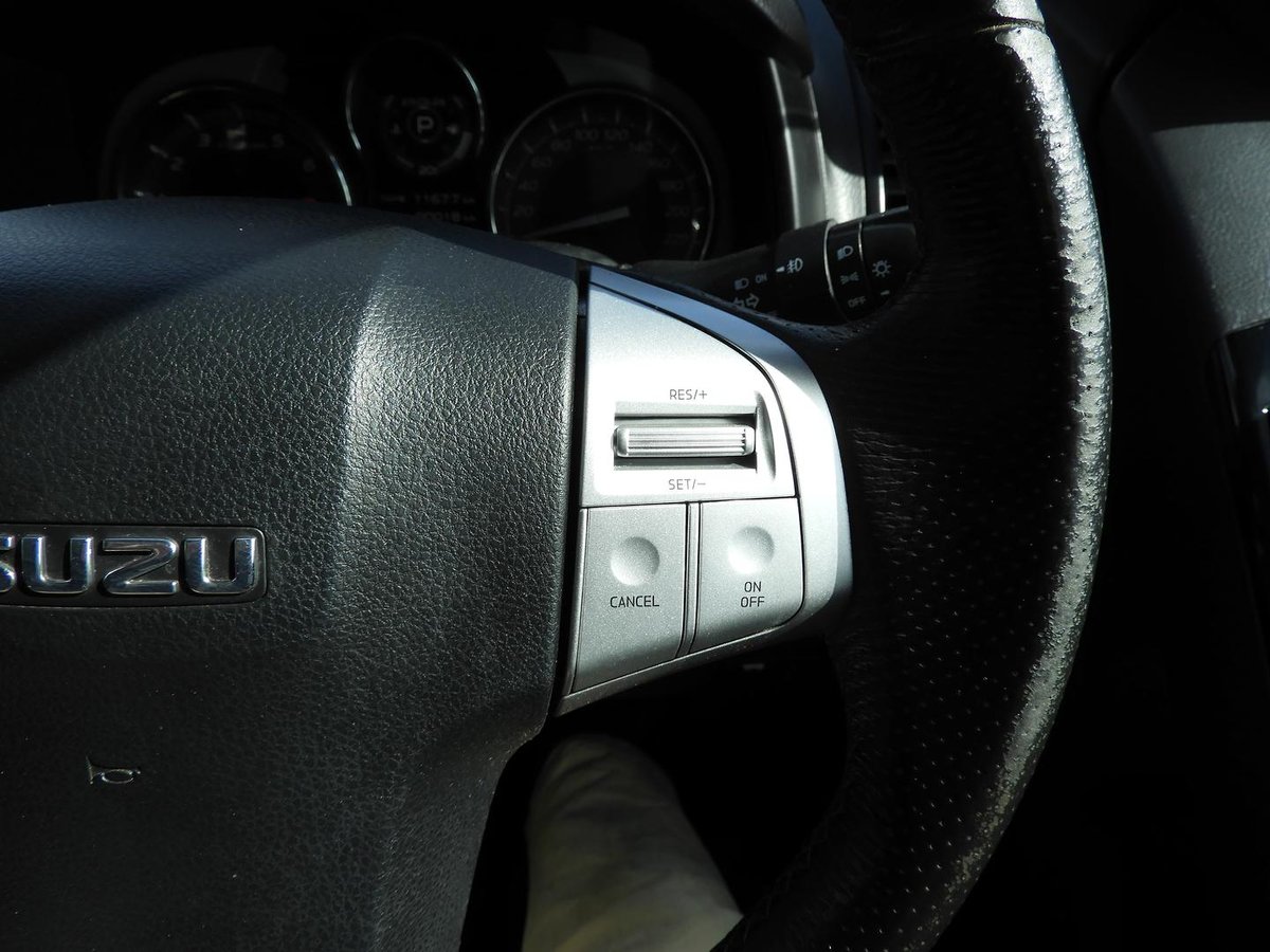 2020 Isuzu MU-X LS-T MY19 4X4 Dual Range image 17