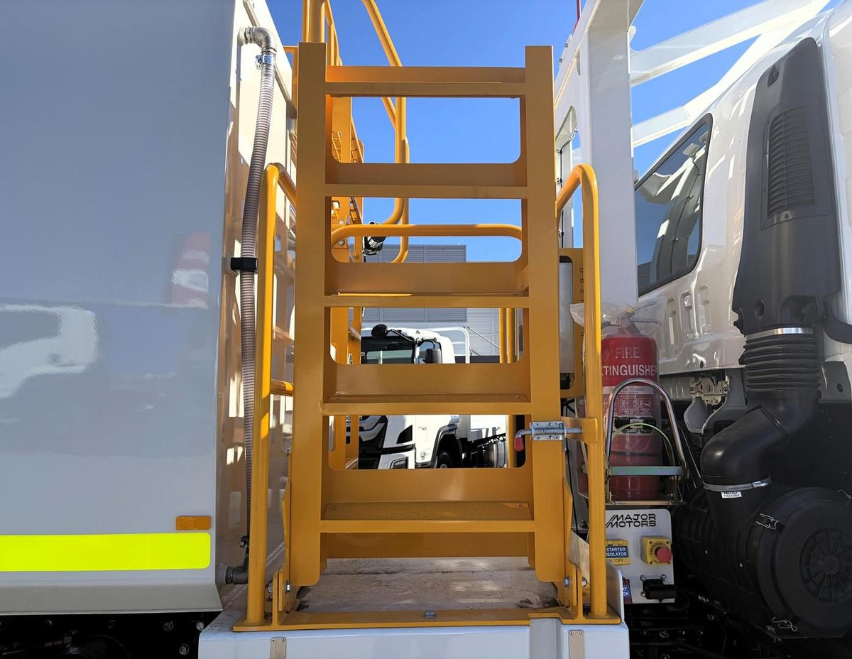 2026 Isuzu Fvz 260-300 At R46 Watercart image 18
