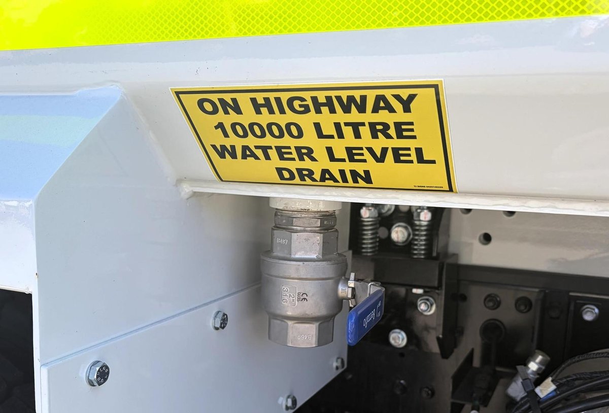 2026 Isuzu Fvz 260-300 At R46 Watercart image 9