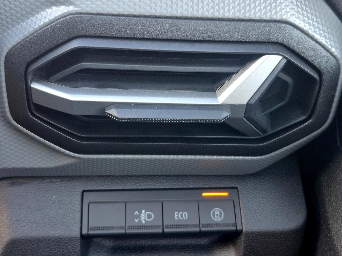2025 Renault Duster Evolution X1311 MY25 4x2 image 18