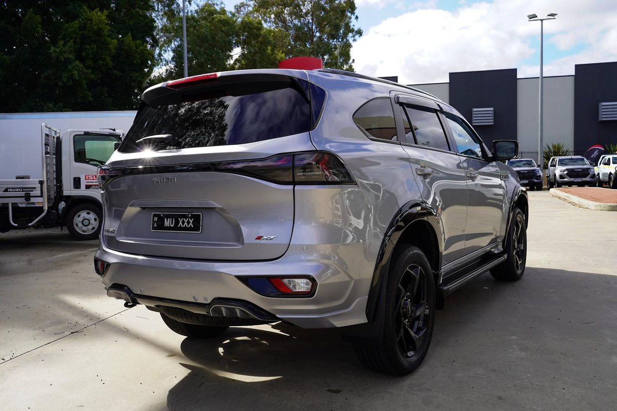 2025 Isuzu MU-X X-TERRAIN MY25.5 4X4 Dual Range image 3