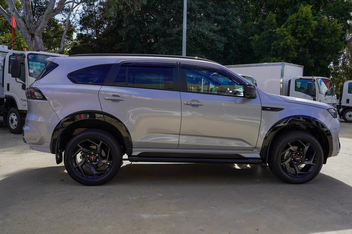 2025 Isuzu MU-X X-TERRAIN MY25.5 4X4 Dual Range image 2