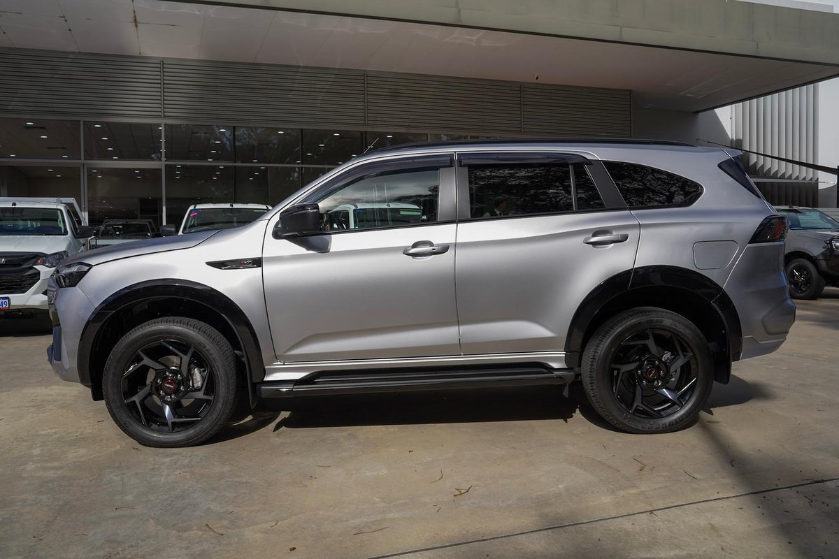 2025 Isuzu MU-X X-TERRAIN MY25.5 4X4 Dual Range image 6