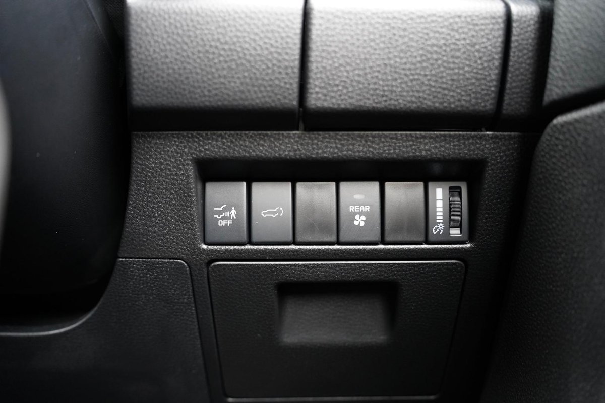 2025 Isuzu MU-X LS-T MY25.5 4X4 Dual Range image 18