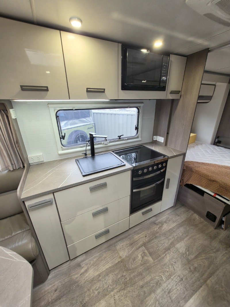 2022 JAYCO SILVERLINE 21.65-3.SL image 7