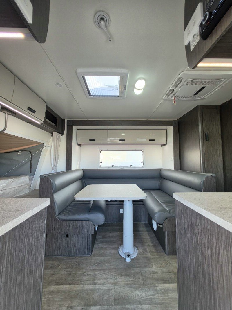 2022 JAYCO BASE STATION 23.73-6.OB image 10