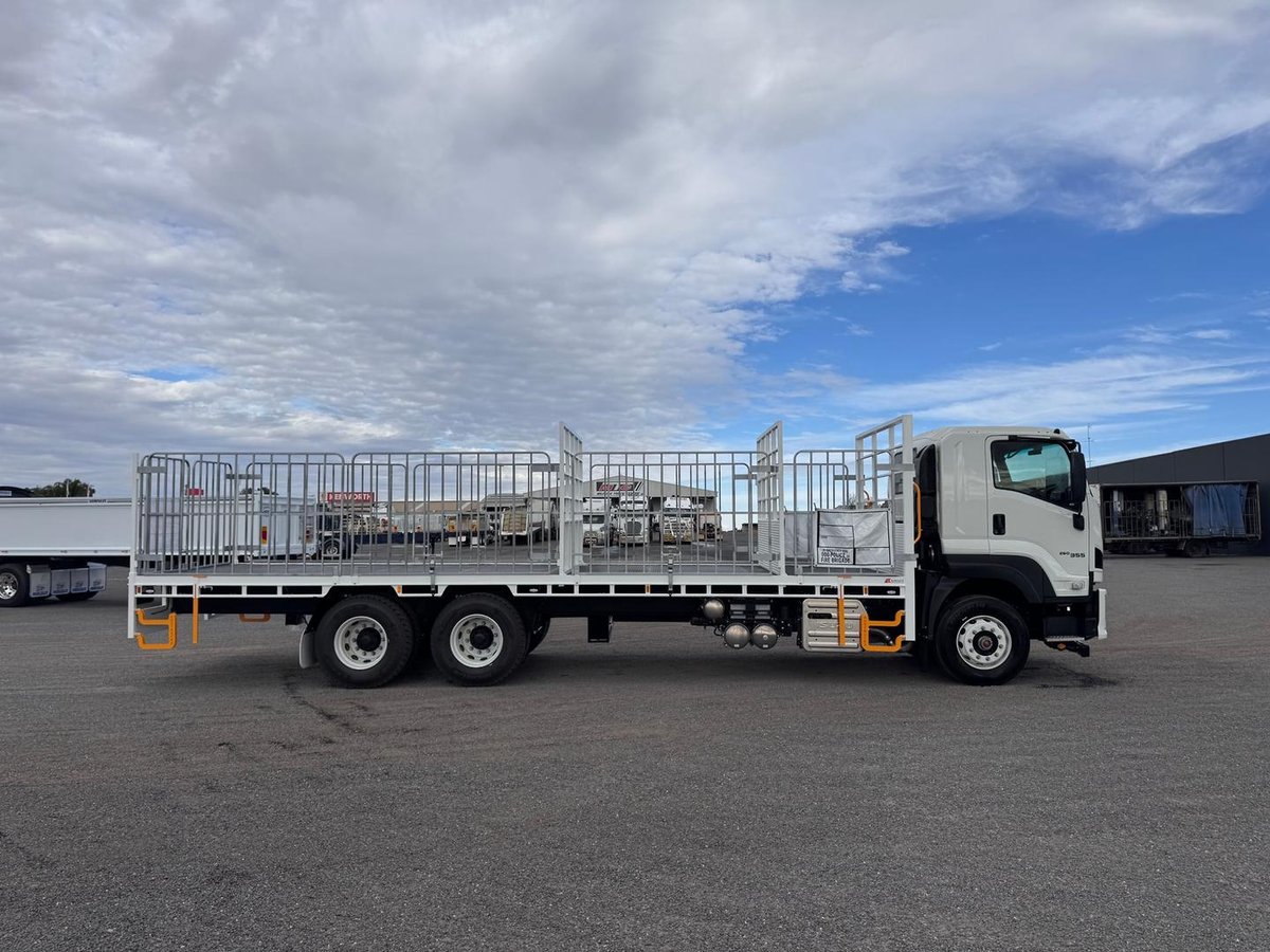 2025 Isuzu F Series FXY 260-355 AT R63 image 8