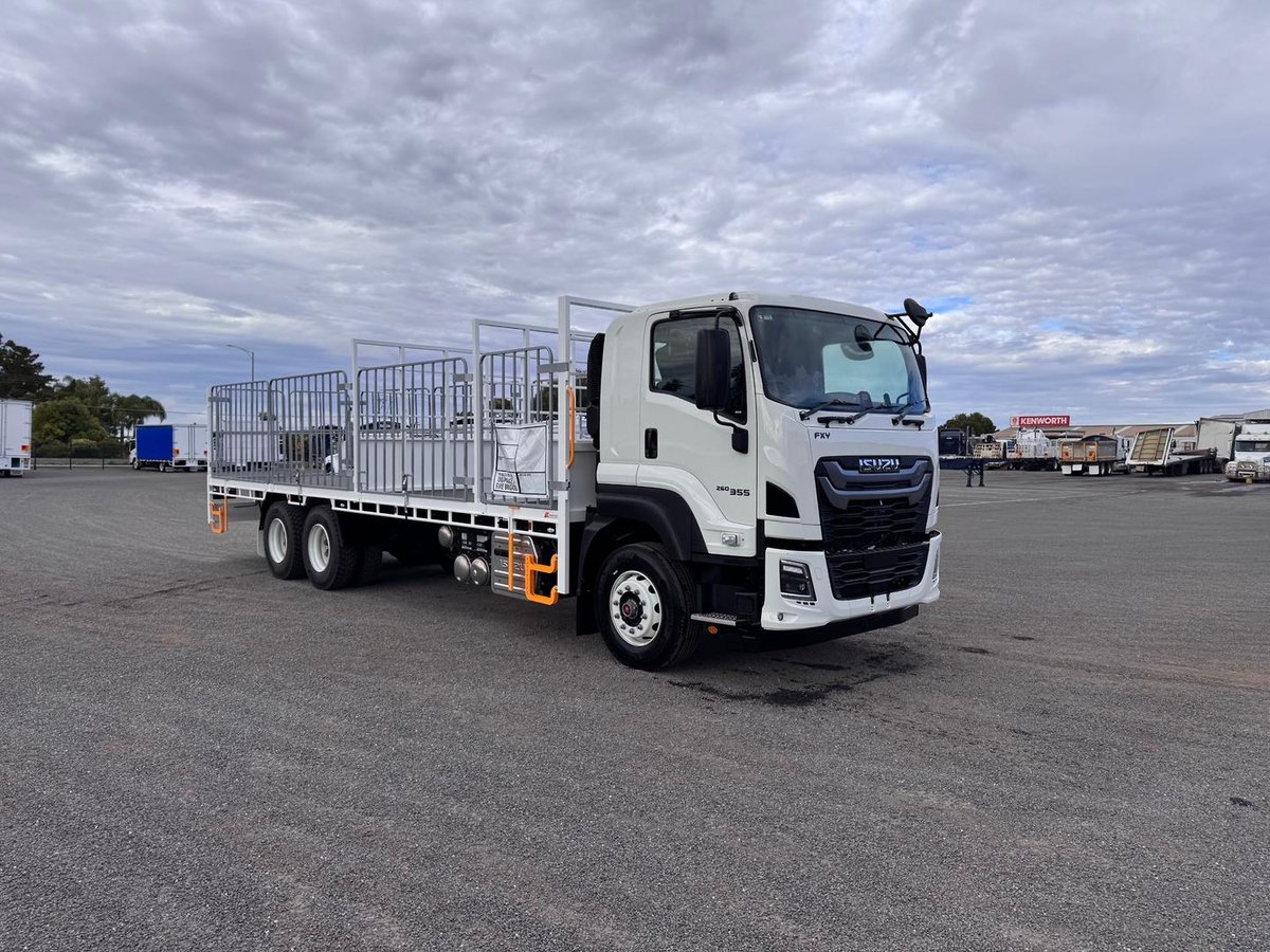2025 Isuzu F Series FXY 260-355 AT R63 image 3