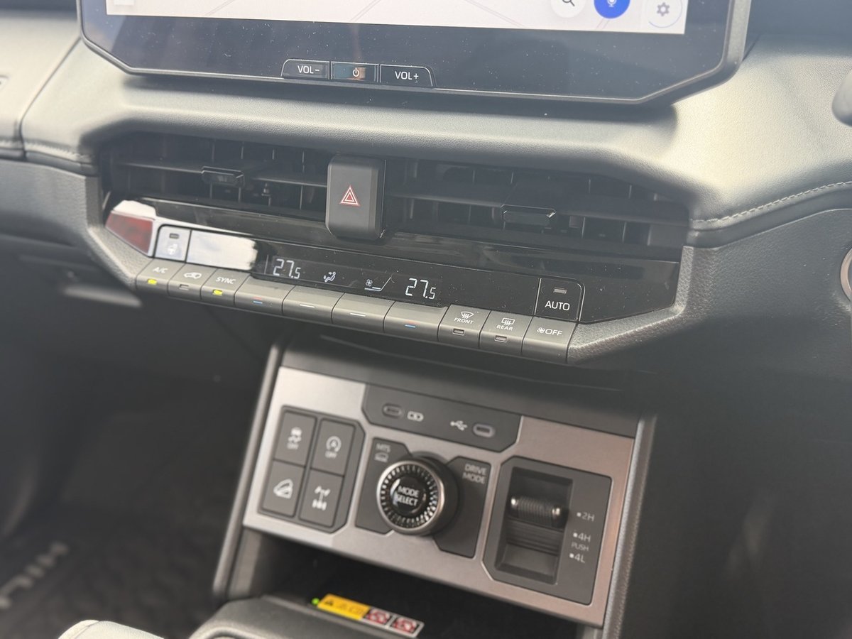 2025 Toyota Hilux 4x4 GUN126R RC image 18