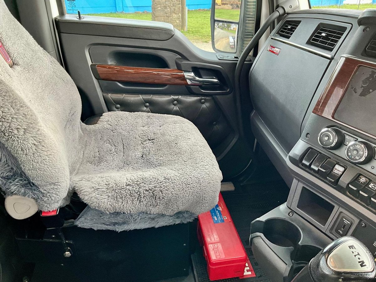 2018 Kenworth T610 SAR image 23