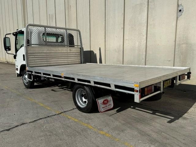 2019 Isuzu N Series Npr 45/55-155 image 3