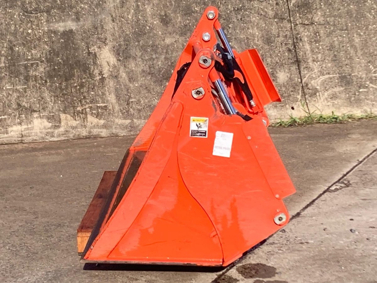 Kubota Kkr 4In1 Bucket image 3