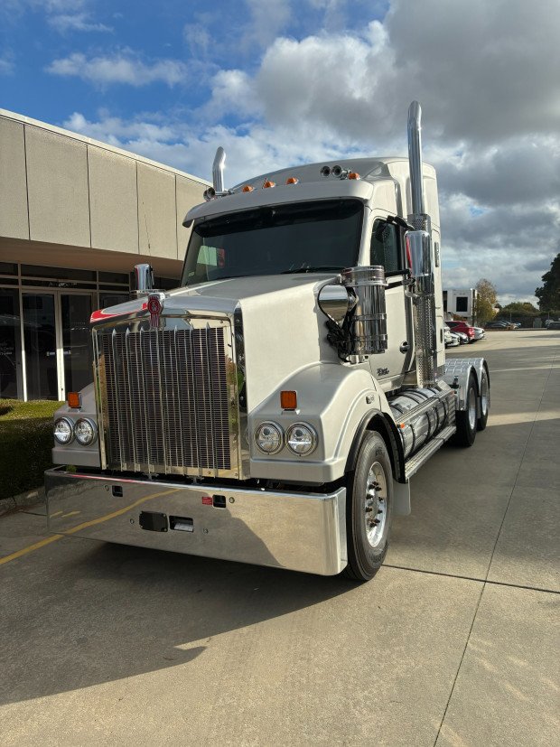 0 Kenworth T610SAR T610SAR