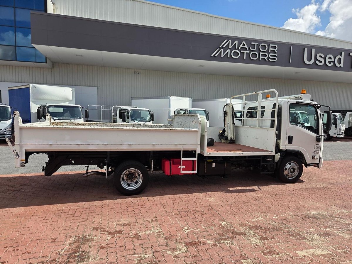 2016 Isuzu Npr 75-190  A.M.T Tipper And Crane image 23