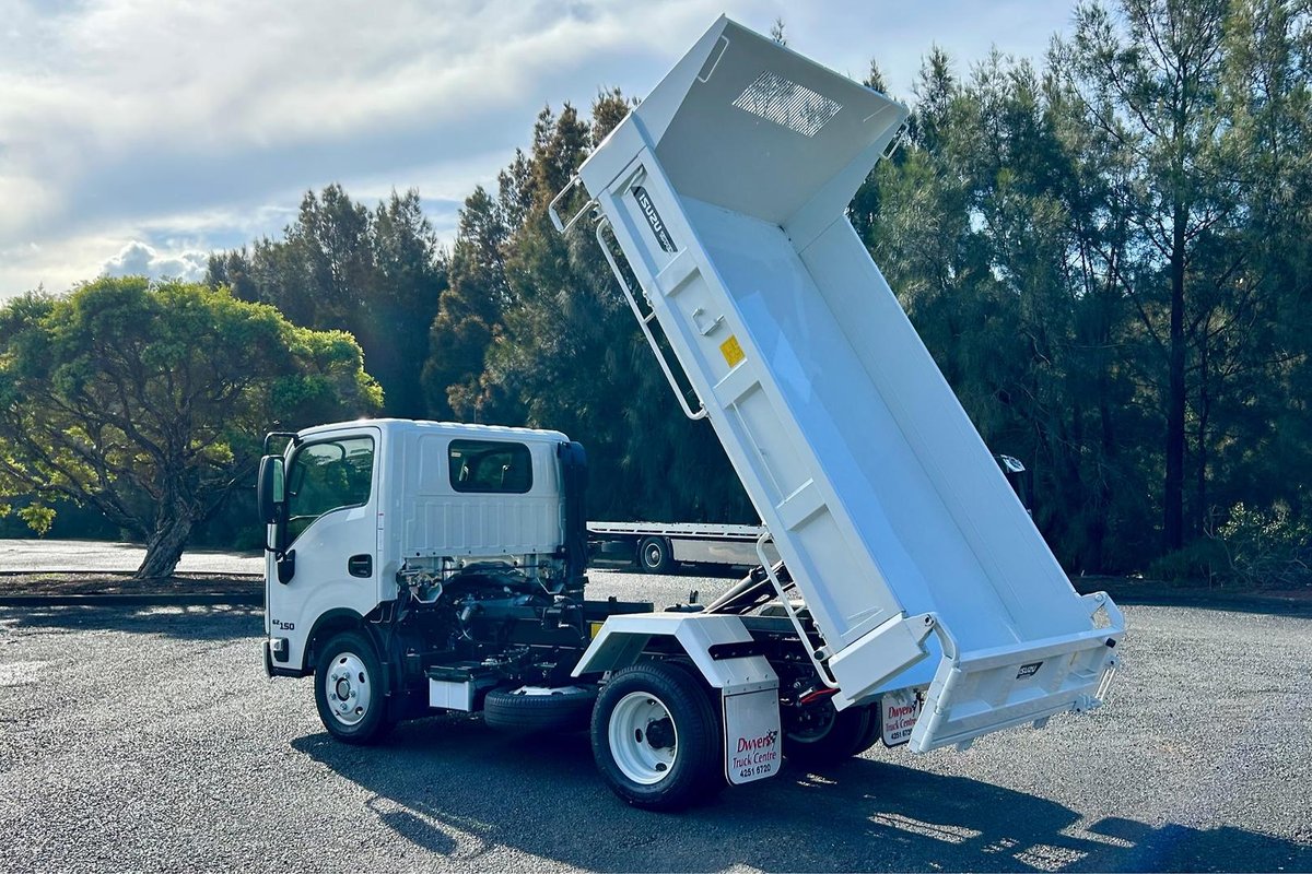 2026 Isuzu N Series NKR 62/45-150 DT D25 Tipper image 15