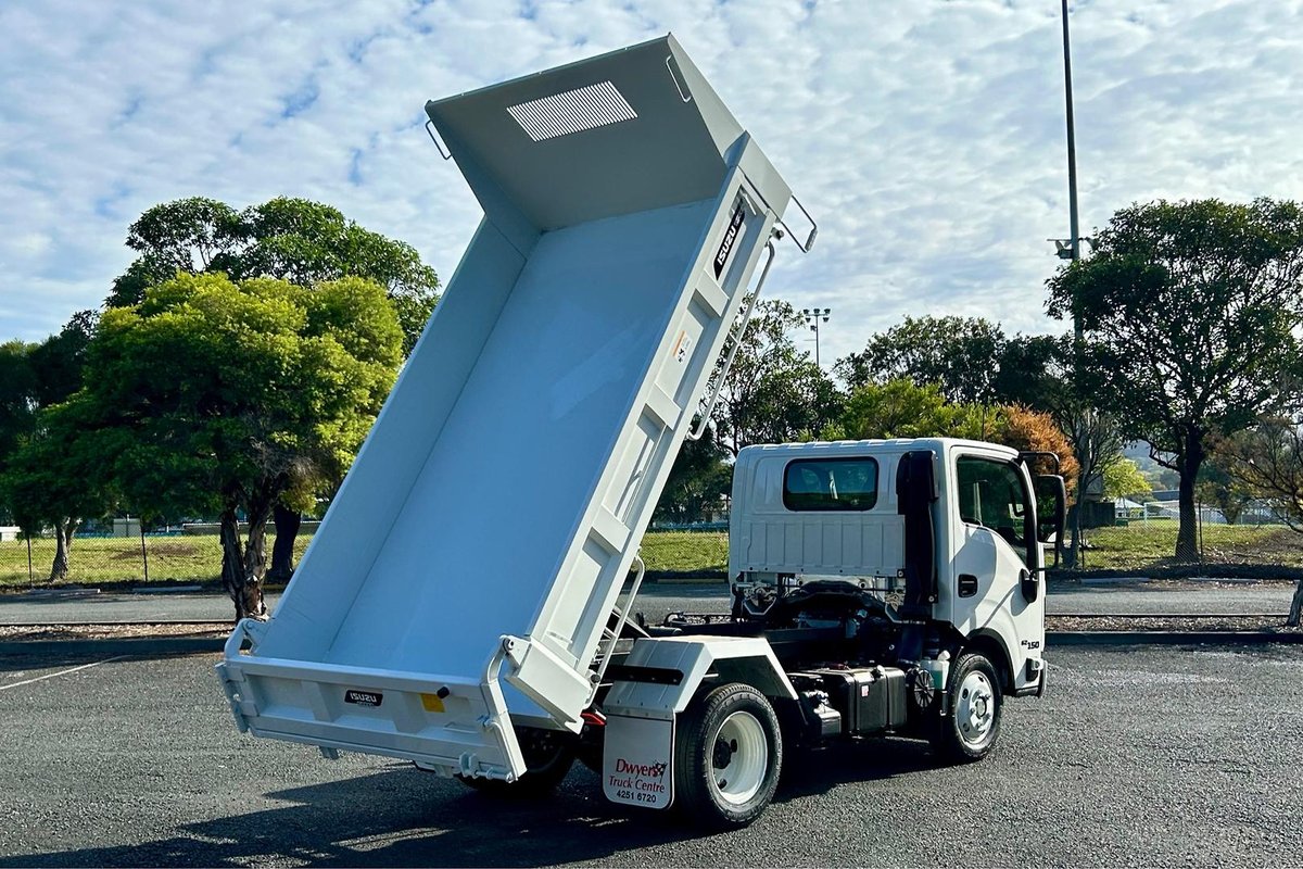 2026 Isuzu N Series NKR 62/45-150 DT D25 Tipper image 13
