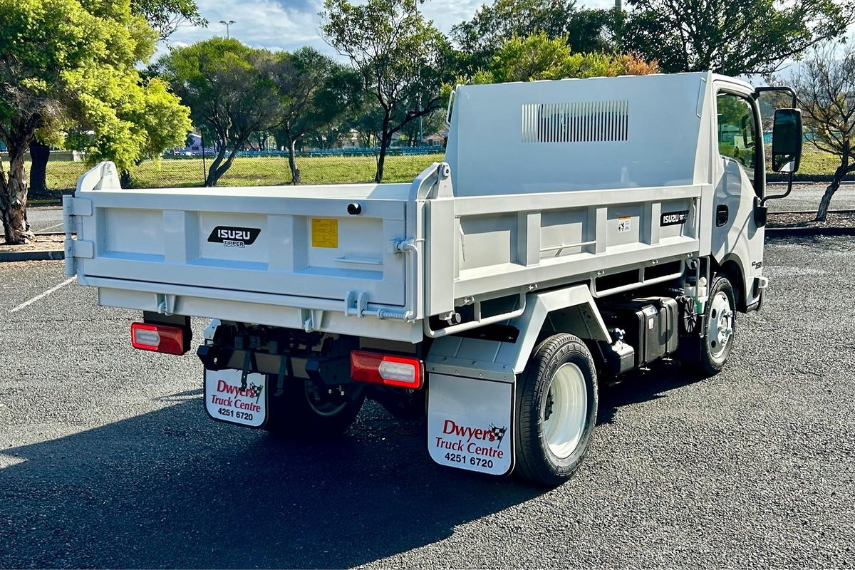2026 Isuzu N Series NKR 62/45-150 DT D25 Tipper image 3