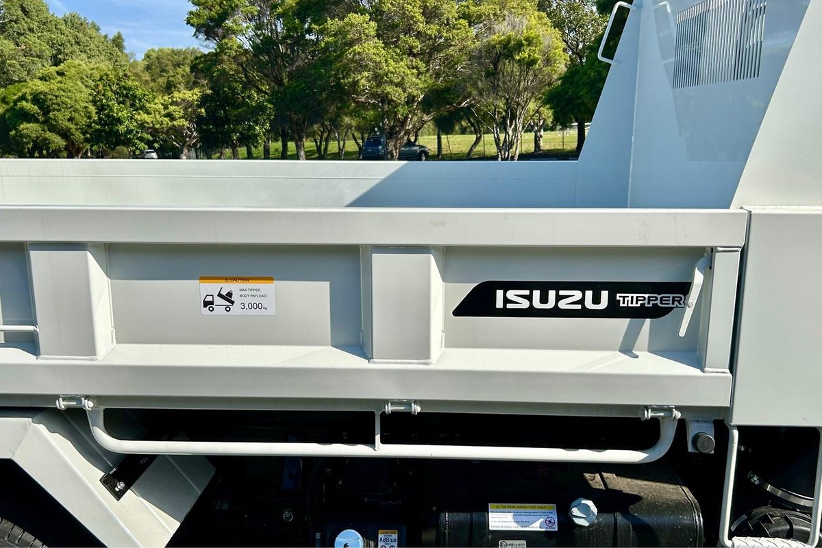 2026 Isuzu N Series NKR 62/45-150 DT D25 Tipper image 21