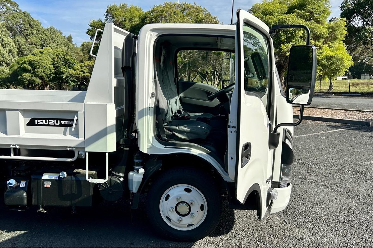 2026 Isuzu N Series NKR 62/45-150 DT D25 Tipper image 23
