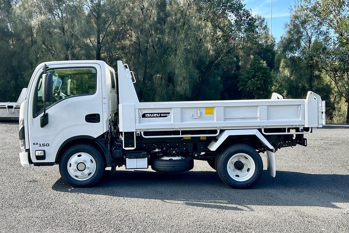 2026 Isuzu N Series NKR 62/45-150 DT D25 Tipper image 6