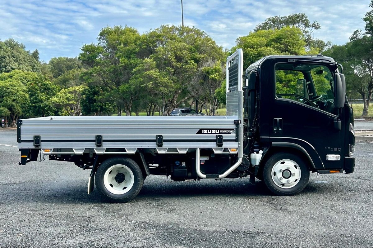 2026 Isuzu N Series NLR 45-150 DT D25 Traypack image 2
