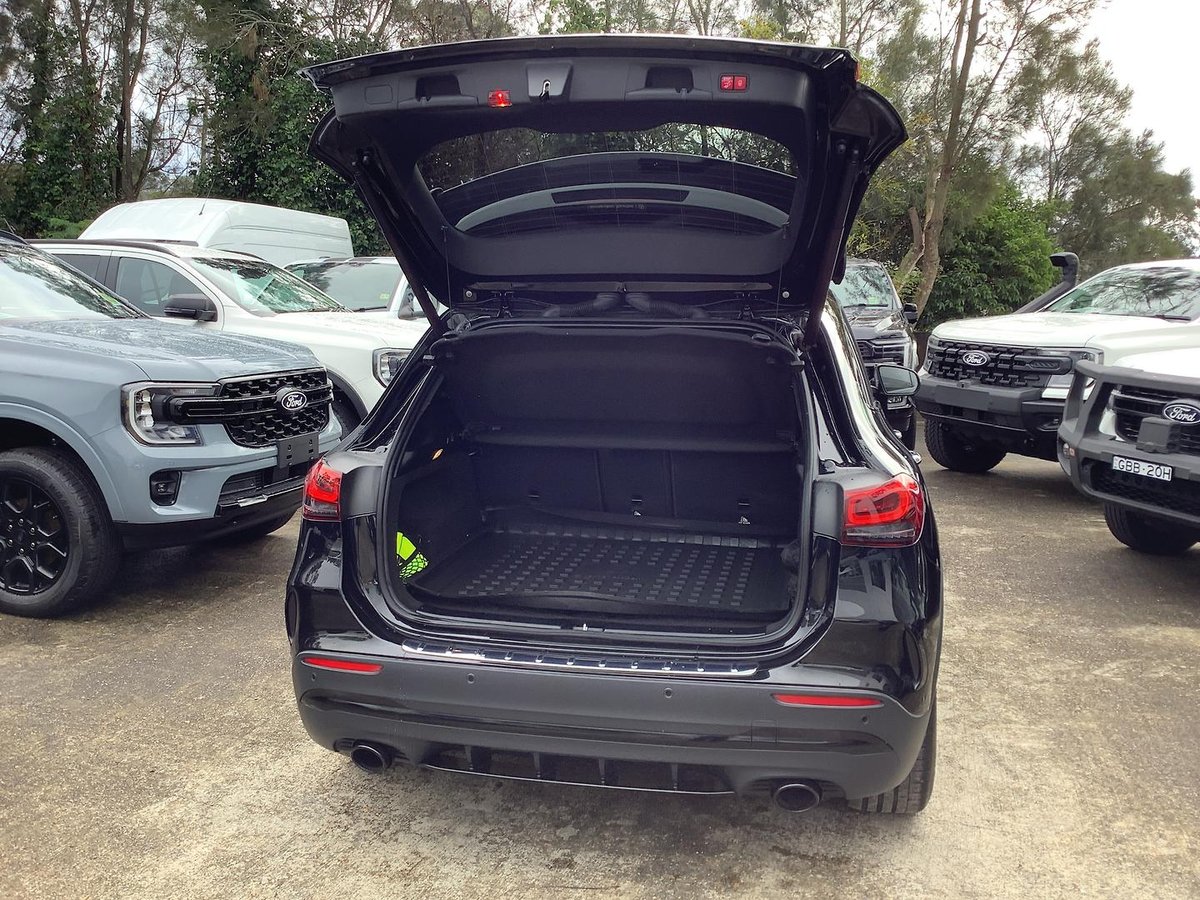 2021 Mercedes-Benz GLA-Class GLA35 AMG H247 Four Wheel Drive image 10