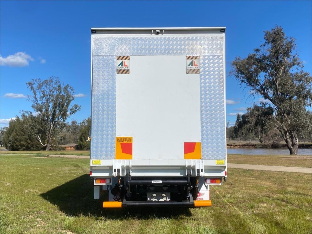 2019 Fuso Fighter 1224 image 9