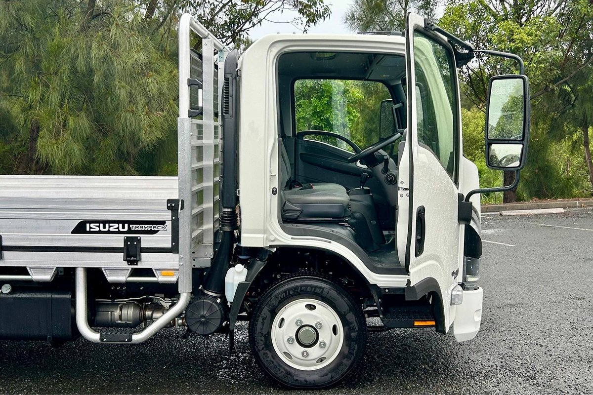 2026 Isuzu N Series NNR 45-150 DT D34 Traypack image 15