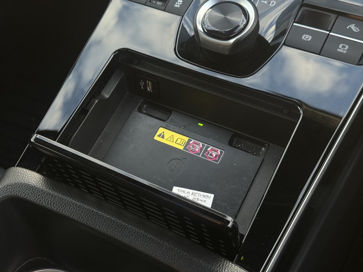 2024 Toyota BZ4X AWD YEAM15R image 19