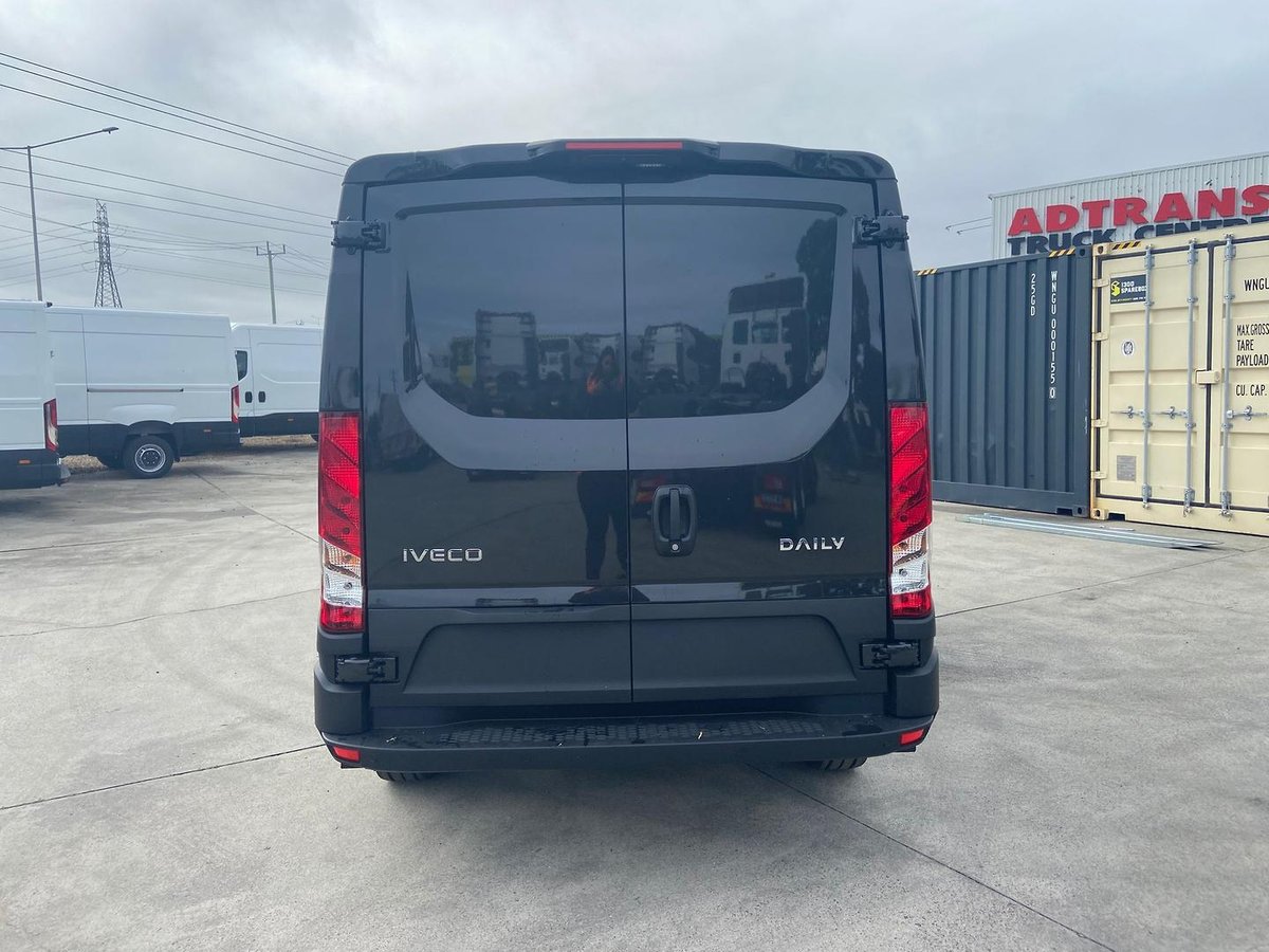 2025 Iveco Daily 35S14V image 12