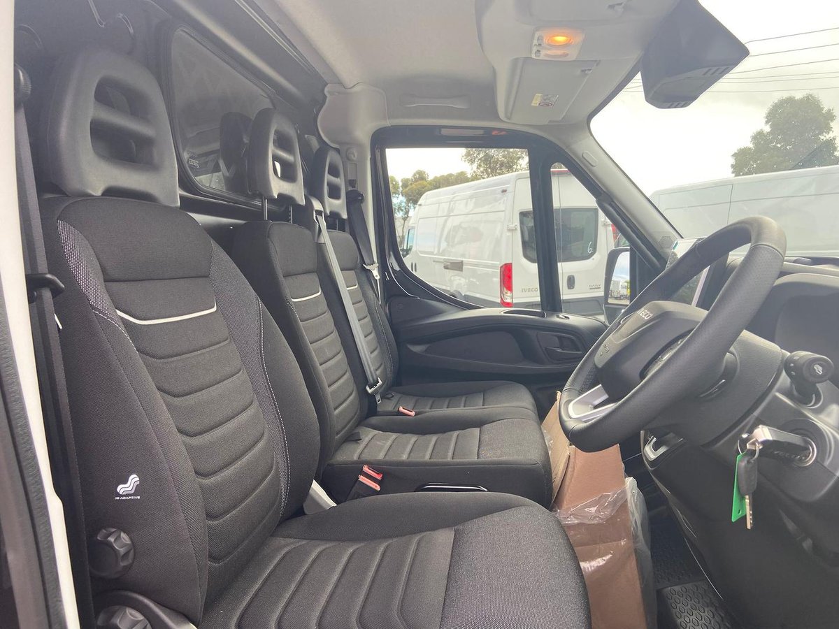 2025 Iveco Daily 35S14V image 15