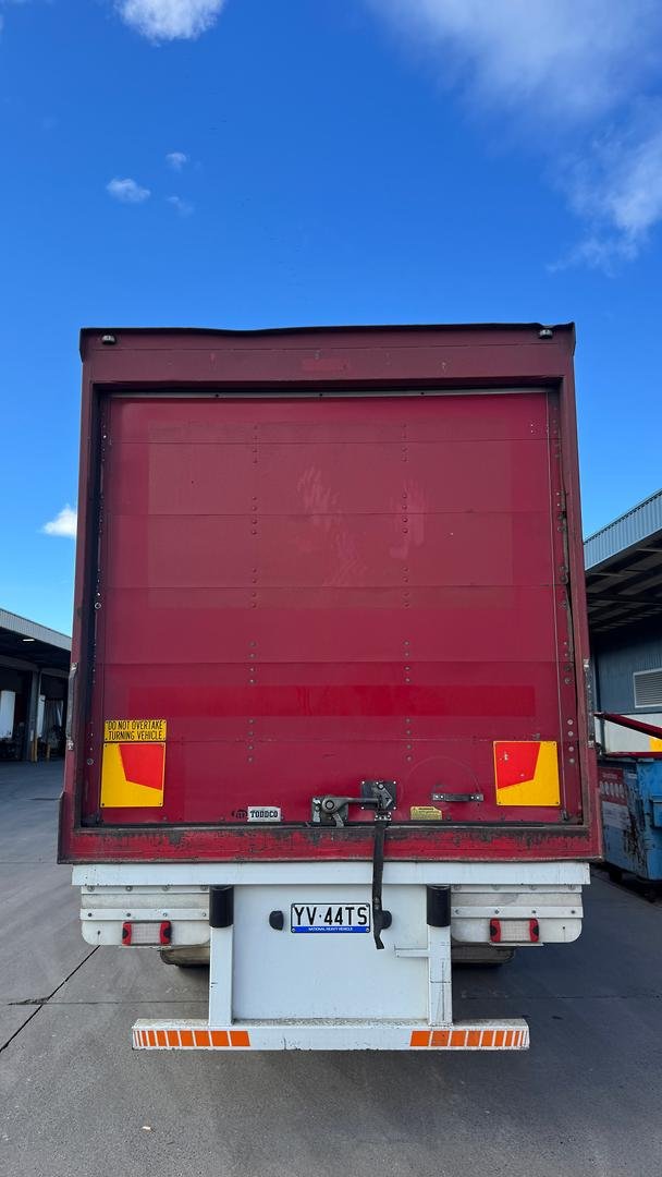 2011 Maxitrans 16P Dry Van image 17