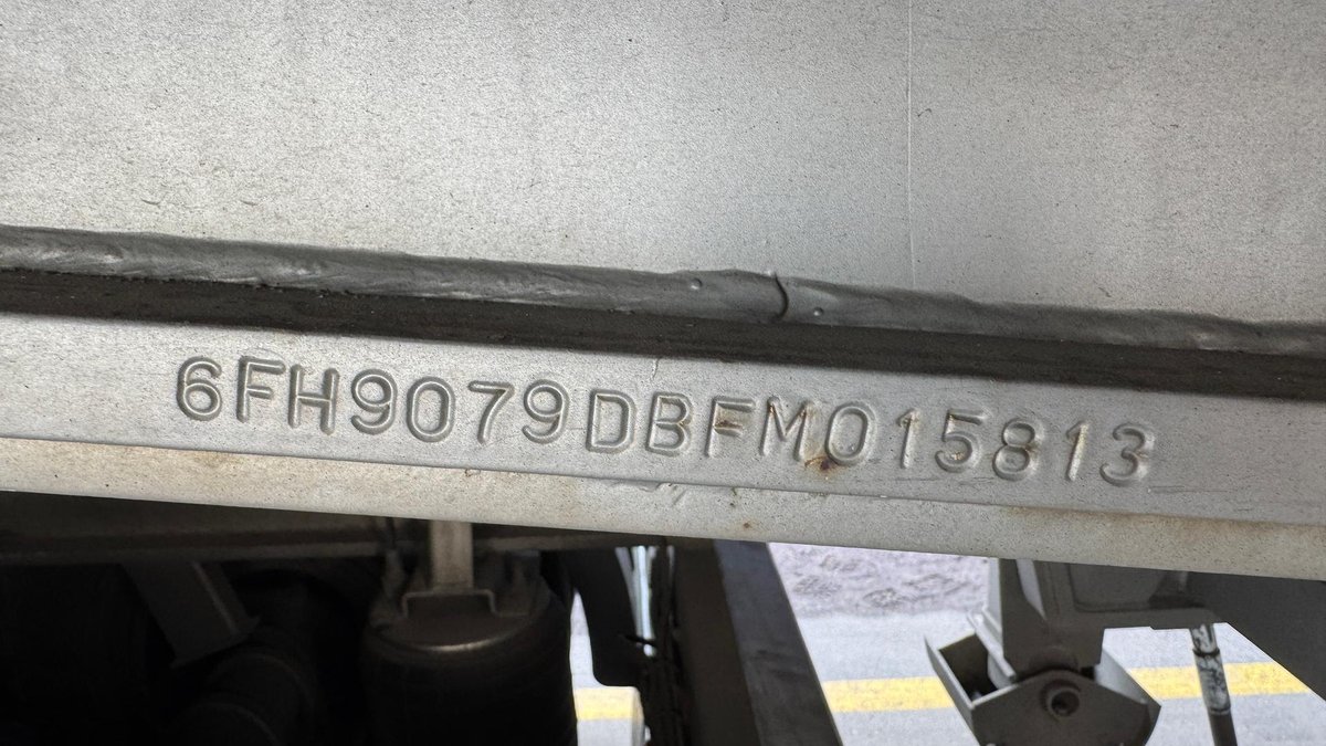 2015 Krueger 34P Drop Deck image 16