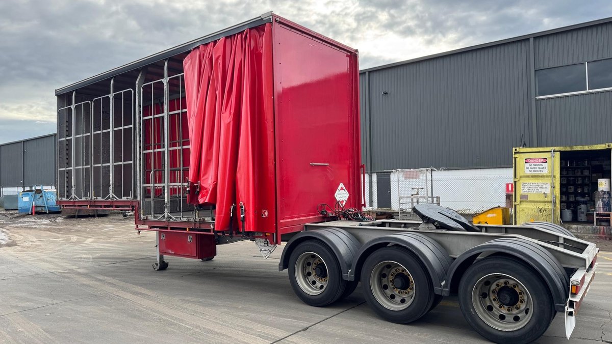 2015 Krueger 34P Drop Deck image 18