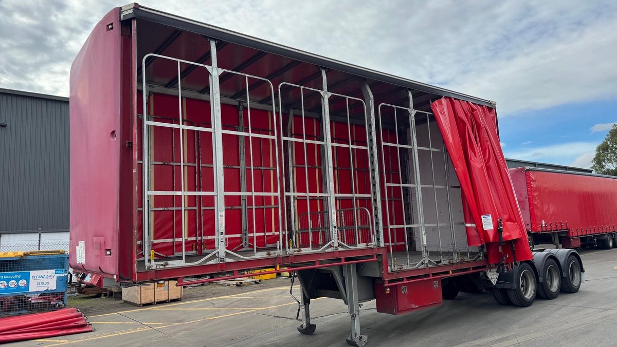 2015 Krueger 34P Drop Deck image 19