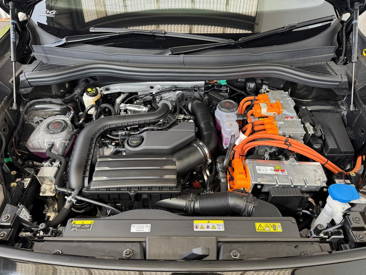 2026 Volkswagen Tayron 200TSI eHybrid R-Line R4 MY26 image 24