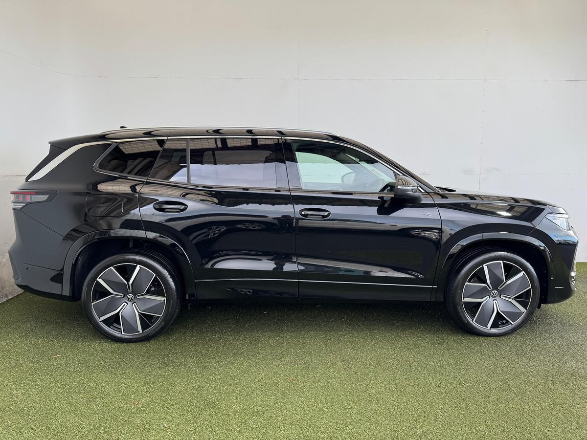 2026 Volkswagen Tayron 200TSI eHybrid R-Line R4 MY26 image 9