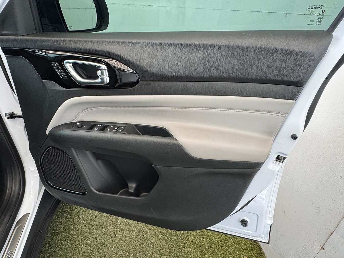2022 Jeep Compass Limited M6 MY23 4X4 On Demand image 17