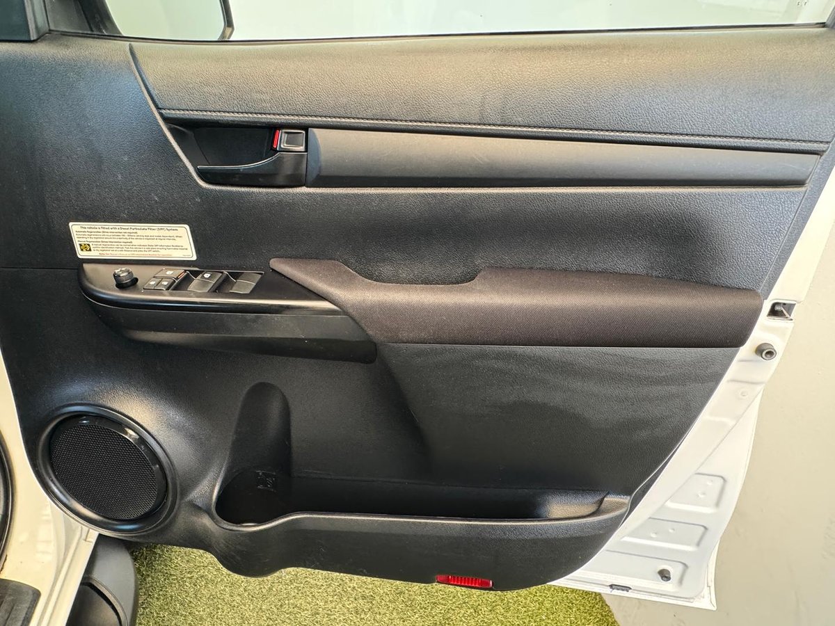 2021 Toyota Hilux SR GUN126R 4X4 Dual Range image 14