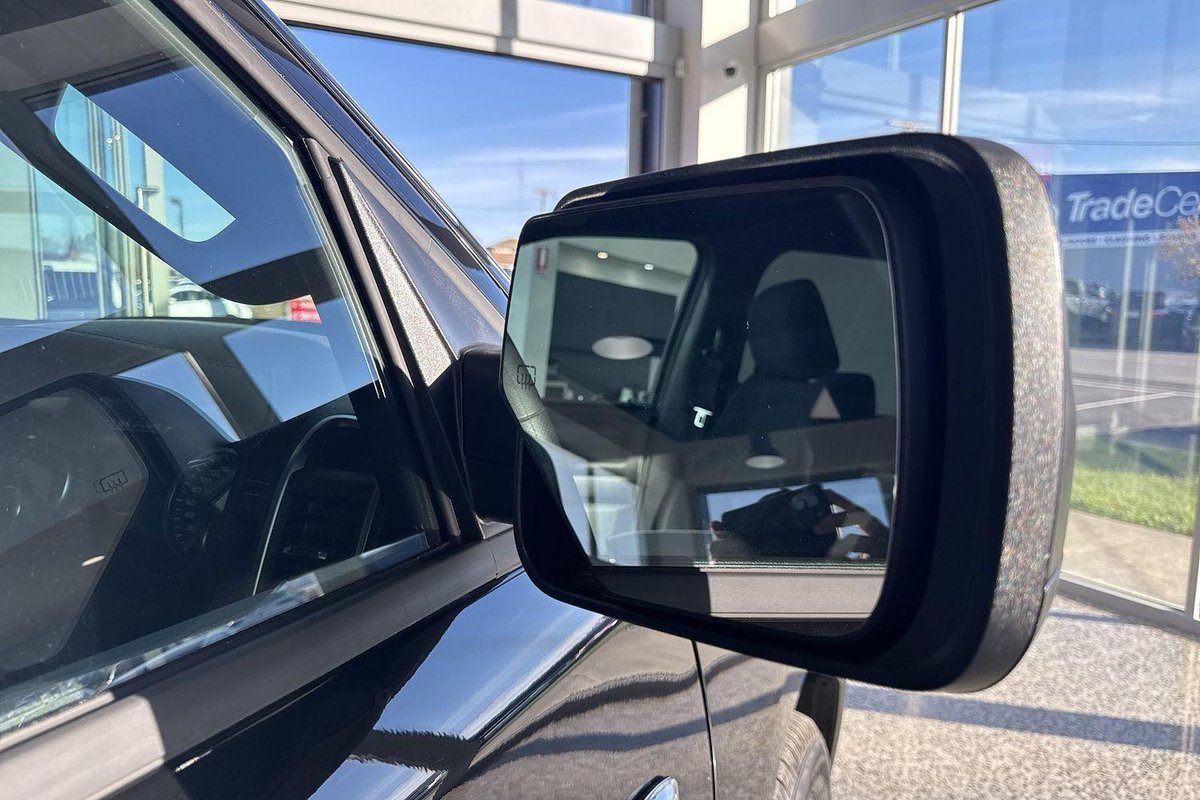 2026 RAM 1500 Express Black Edition Hurricane SO DT MY26 4X4 Dual Range image 14