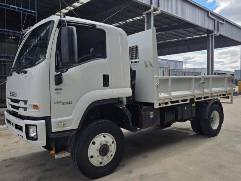 2022 Isuzu Trucks Fts 139-260 Auto 7 Ton Tipper image 5