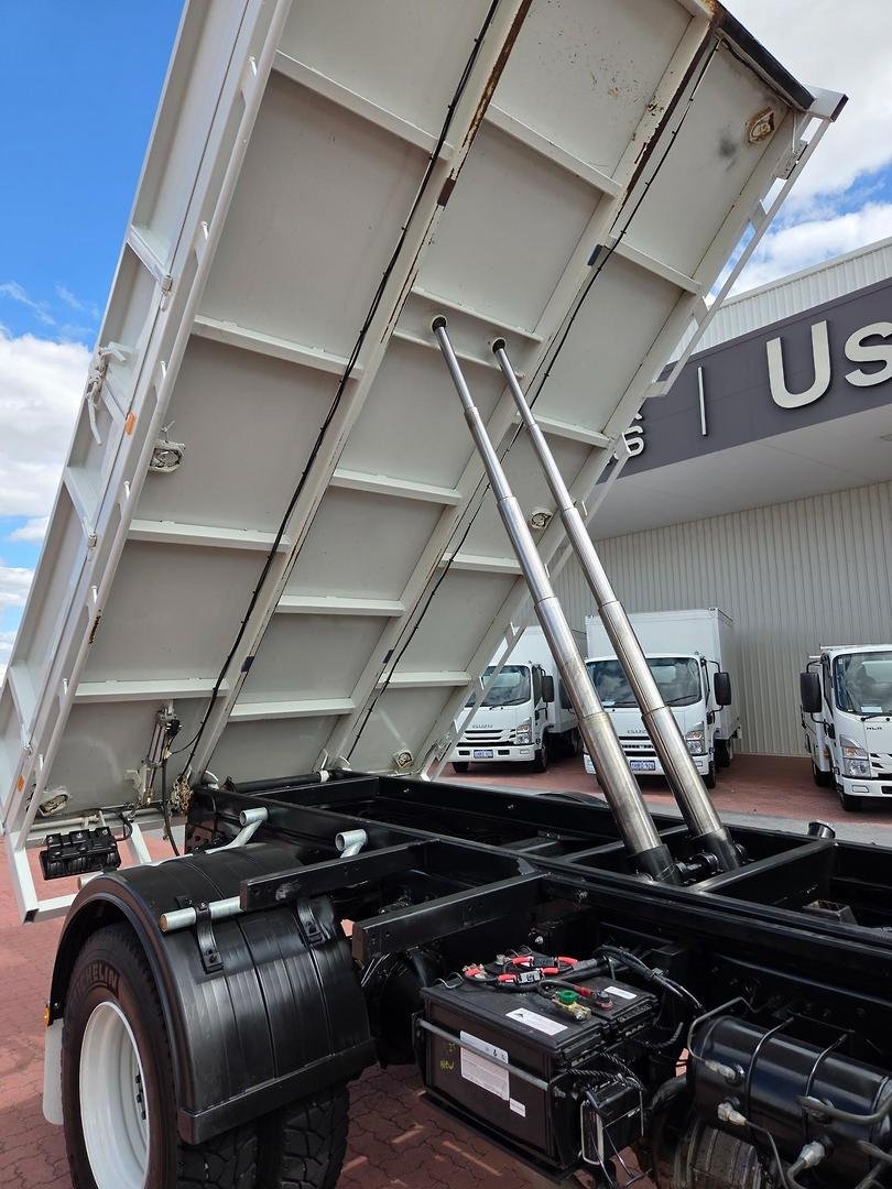 2022 Isuzu Fts 139-260 Auto 7 Ton Tipper image 28
