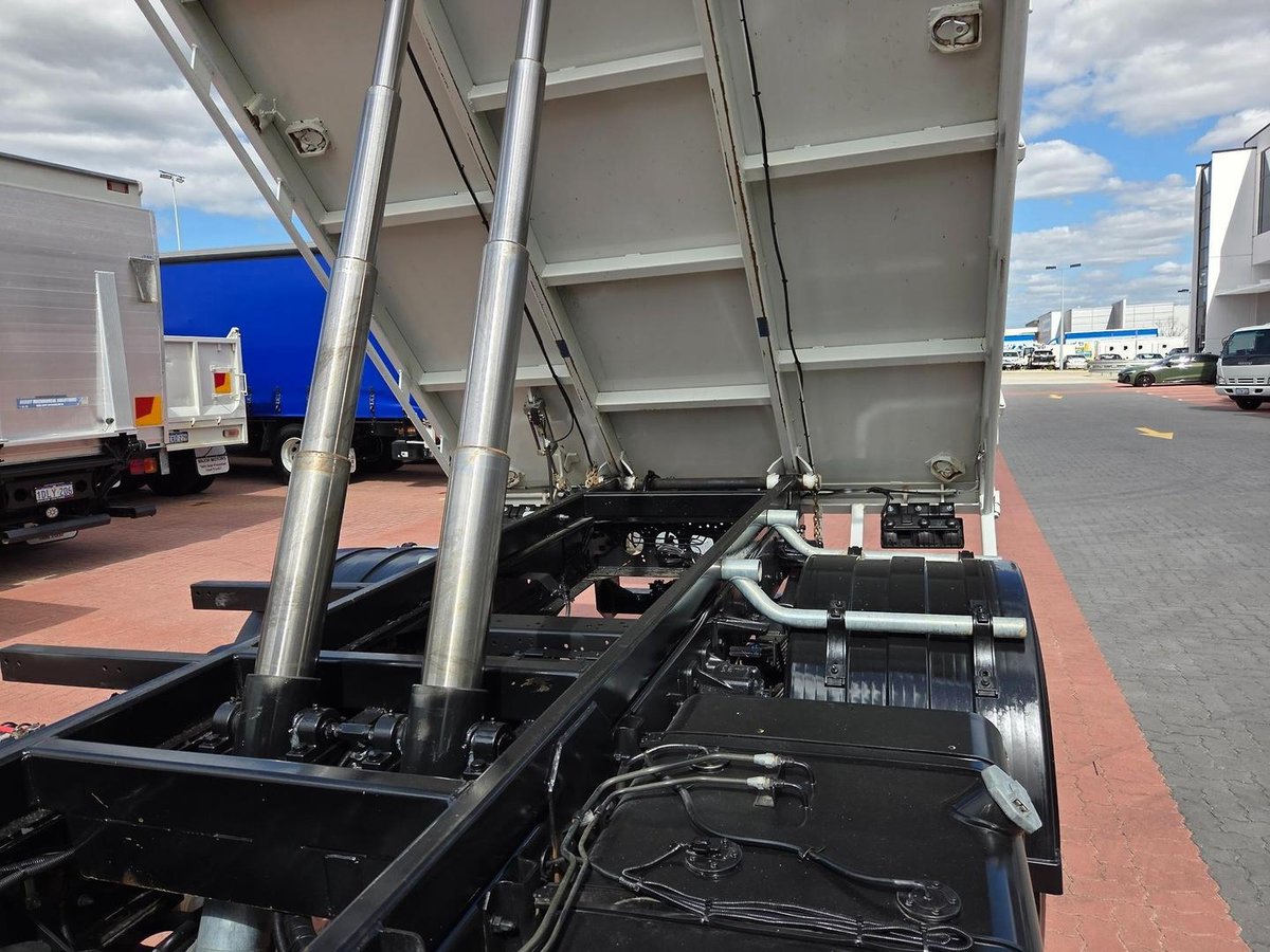 2022 Isuzu Fts 139-260 Auto 7 Ton Tipper image 29