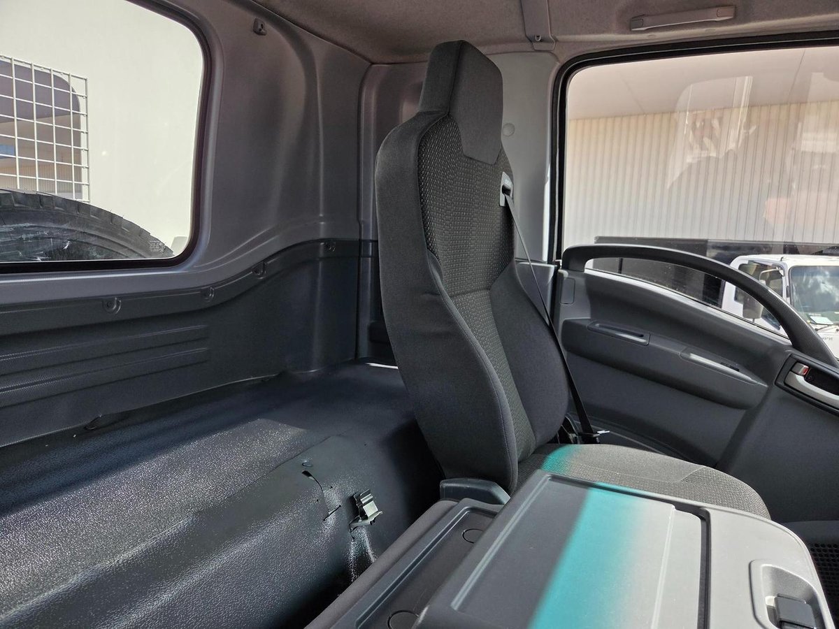 2022 Isuzu Fts 139-260 Auto 7 Ton Tipper image 11