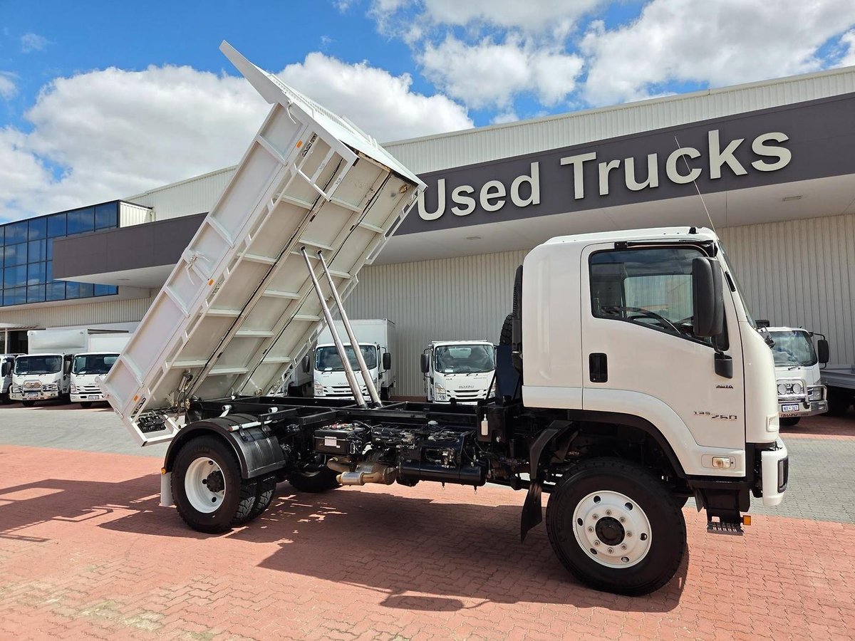 2022 Isuzu Fts 139-260 Auto 7 Ton Tipper image 22