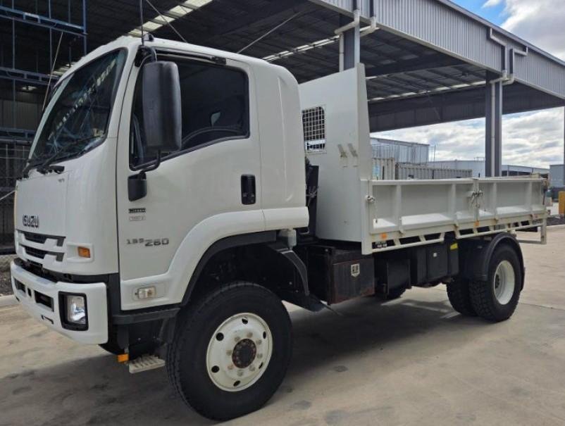 2022 Isuzu Fts 139-260 Auto 7 Ton Tipper image 5