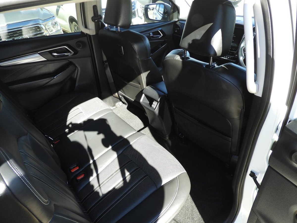 2021 Isuzu MU-X LS-T MY21 4X4 Dual Range image 9