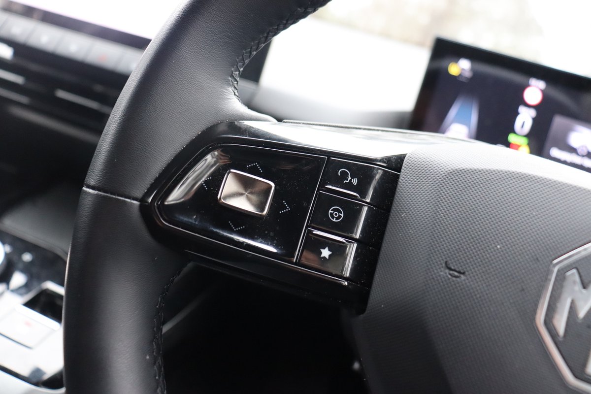 2024 MG MG4 Excite 64 150kW MEH32 MY24 image 17