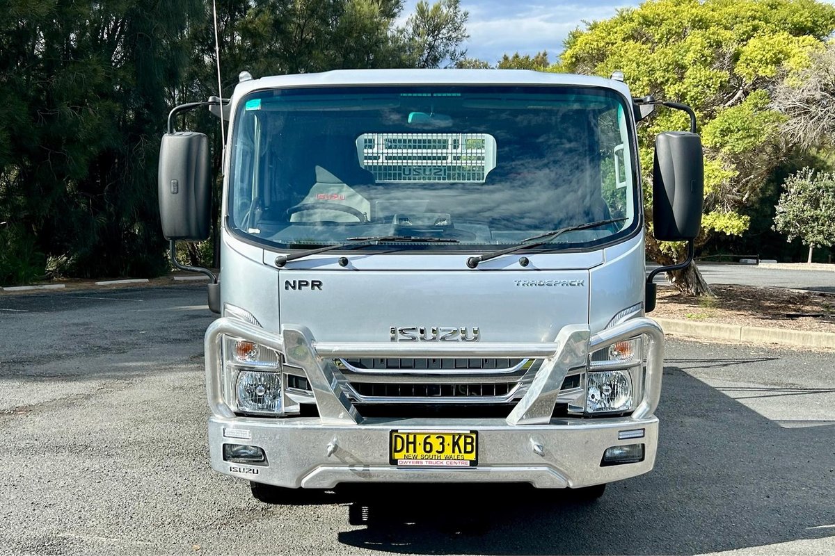 2023 Isuzu N Series Npr 45/55-155 Tradepack image 8