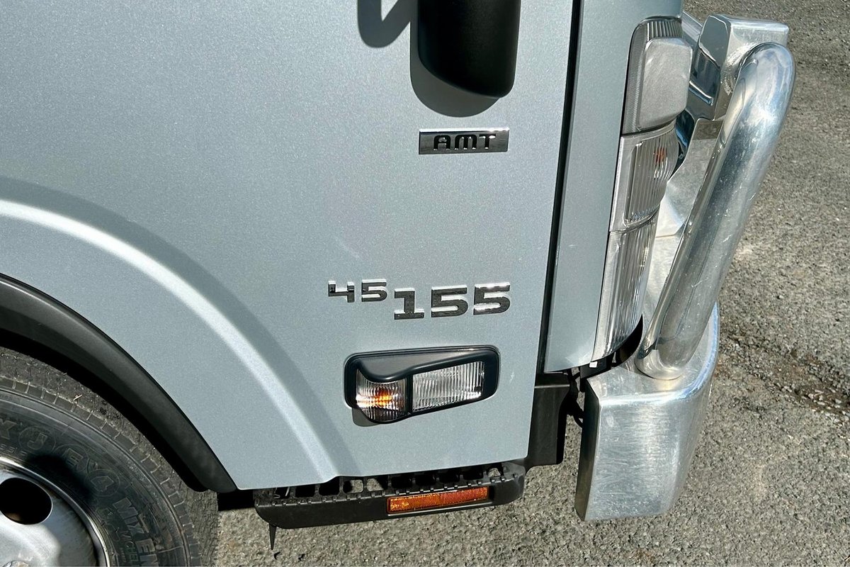 2023 Isuzu N Series Npr 45/55-155 Tradepack image 9